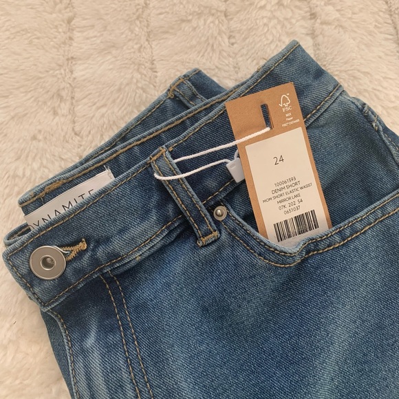 Dynamite Mom Shorts - Picture 4 of 4